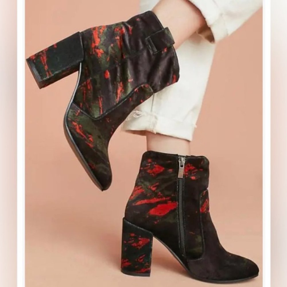 Anthropologie Camouflage Printed Velvet Ankle Boots By Bruno Premi Sz. 39